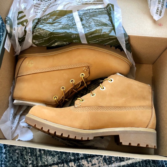 Timberland Lyonsdale Chukka Boots in WHEAT NUBUCK - Picture 4 of 12